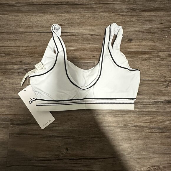 Alo Yoga Airbrush Heart Throb Bra & High-Waist Legging Set White/Black - Picture 5 of 5